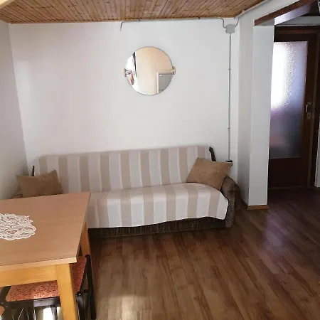 Lorena Apartman *
